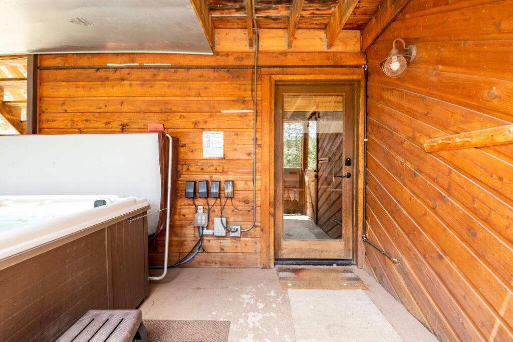 Private Hot Tub Overlooking Pikes Peak Woodland Park Exterior photo