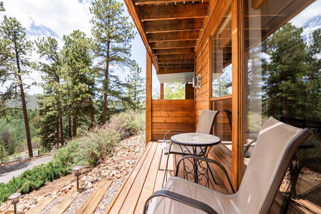 Private Hot Tub Overlooking Pikes Peak Woodland Park Exterior photo